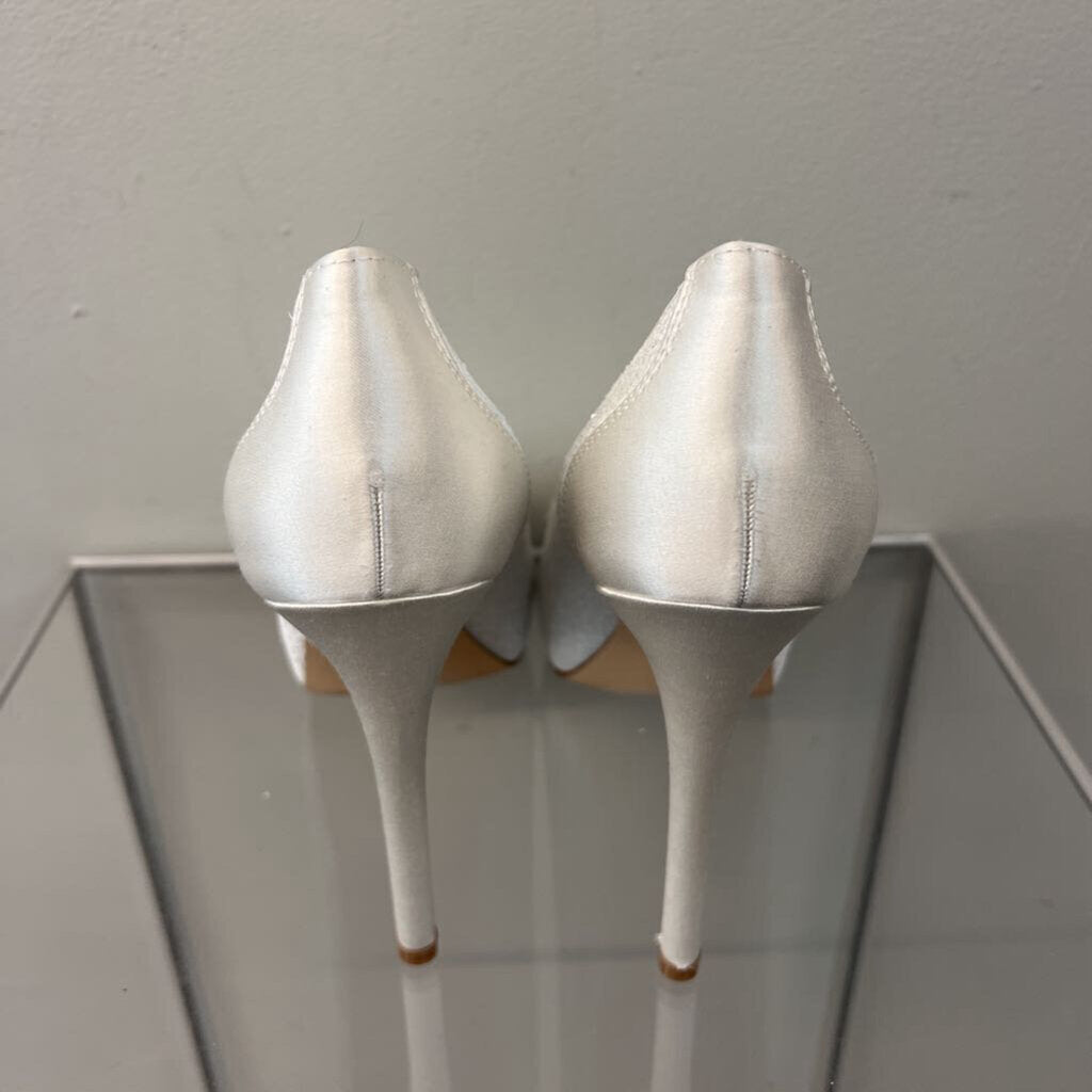 Nine West White Shimmer Sparkle Peep Toe Heels 8