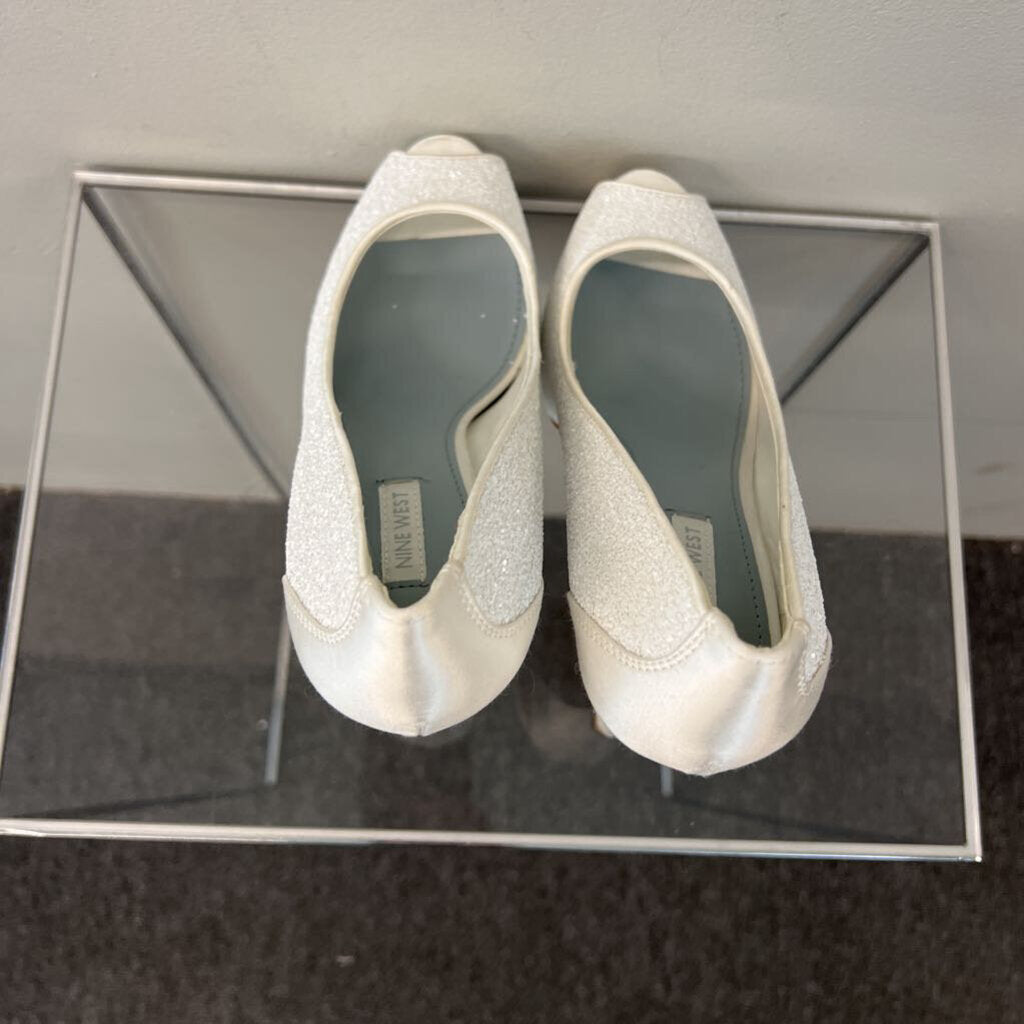 Nine West White Shimmer Sparkle Peep Toe Heels 8