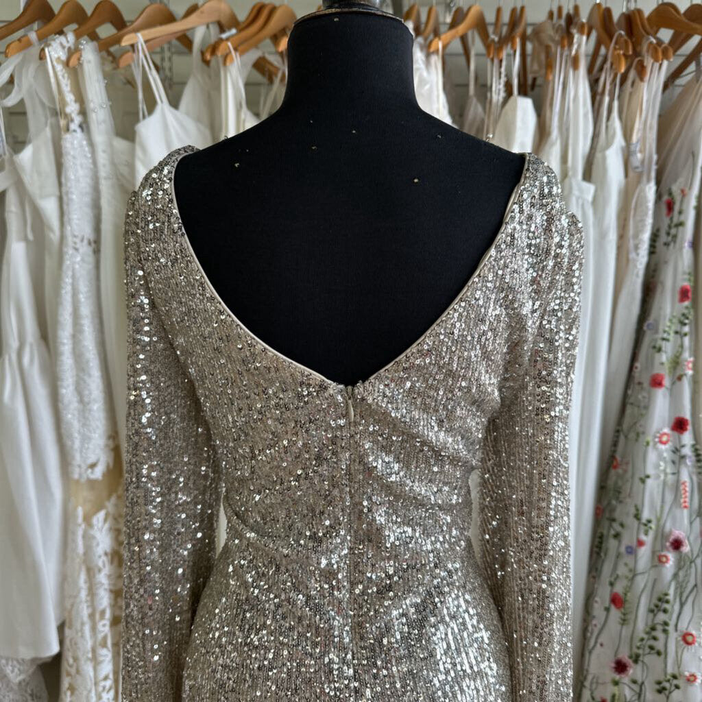 Le Chateau Gold/ Silver Sequin Long Sleeve Dress Extra Large