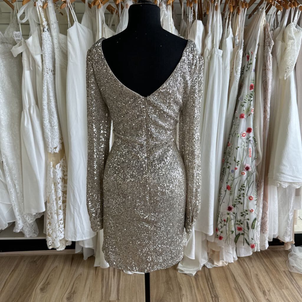 Le Chateau Gold/ Silver Sequin Long Sleeve Dress Extra Large