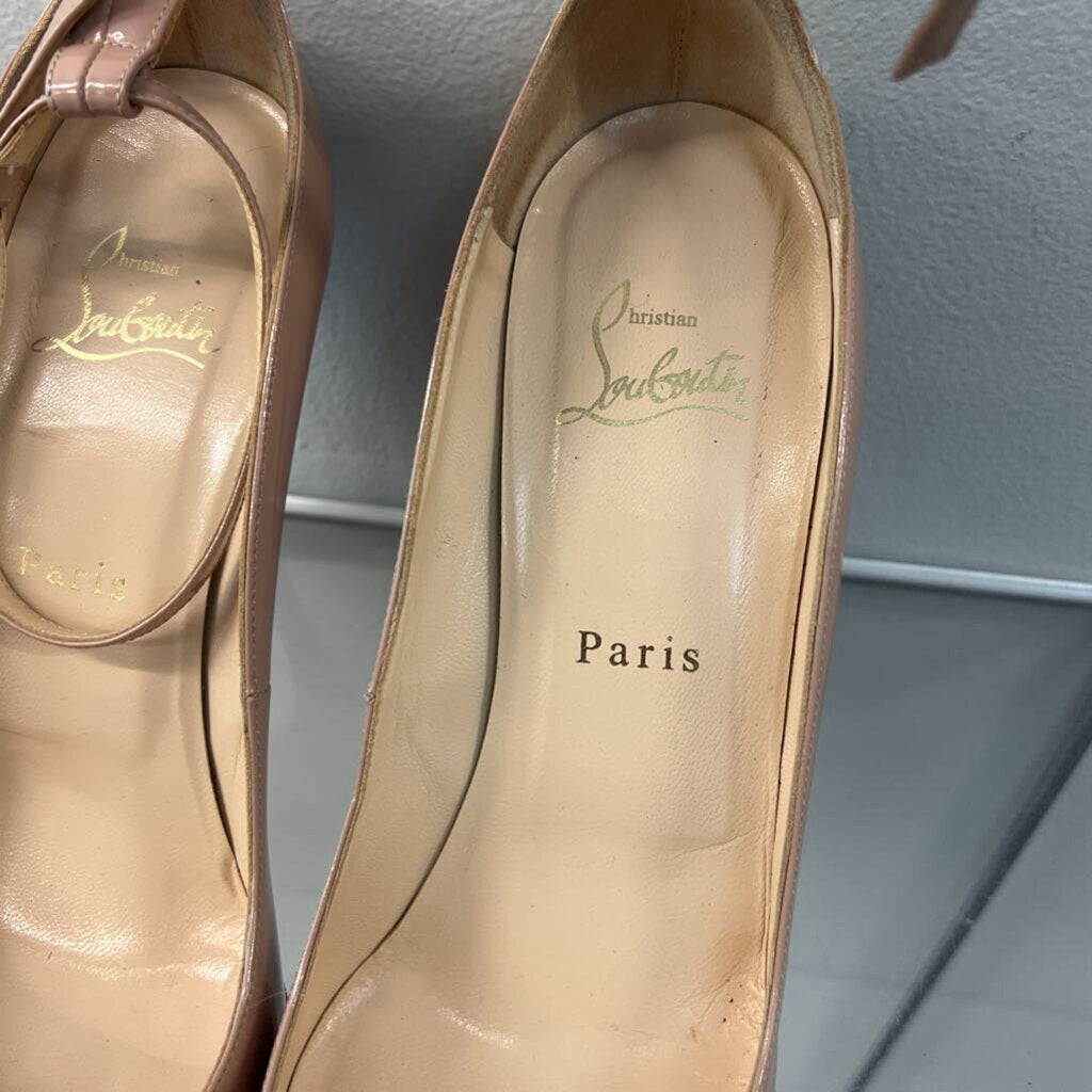 Christian Louboutin Nude Pigalle Leather Pumps 38.5