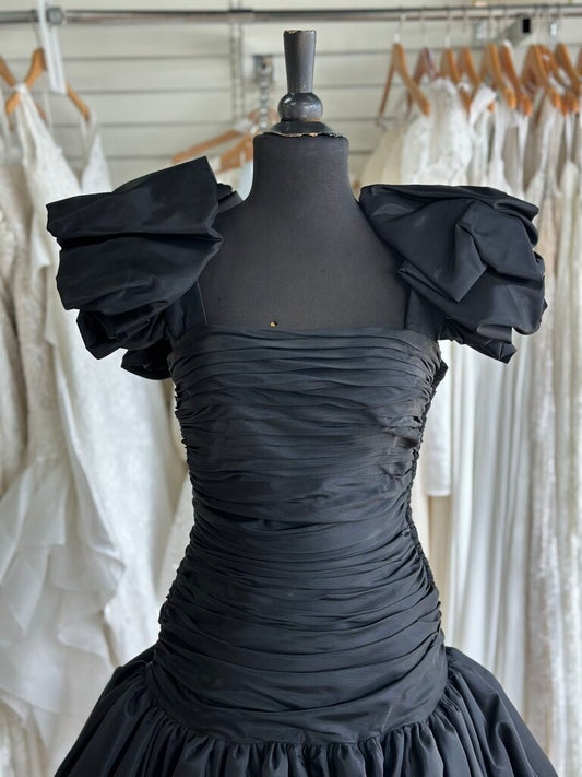 Vintage 80's Black Ruched Dress with Puffsleeves 6