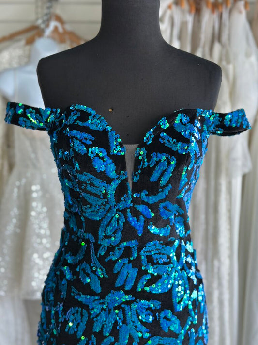 NWT Amelia Couture Velvet Sequin Long Formal 4