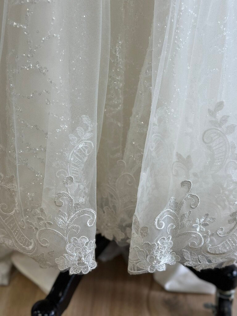 Justin Alexander Sequined Lace Fitted Bridal Gown 12