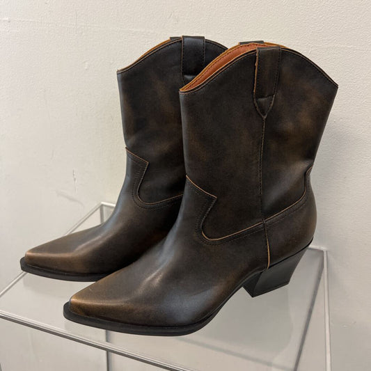 Oasis Society The Ames Brown Leather Short Cowboy Booties 9