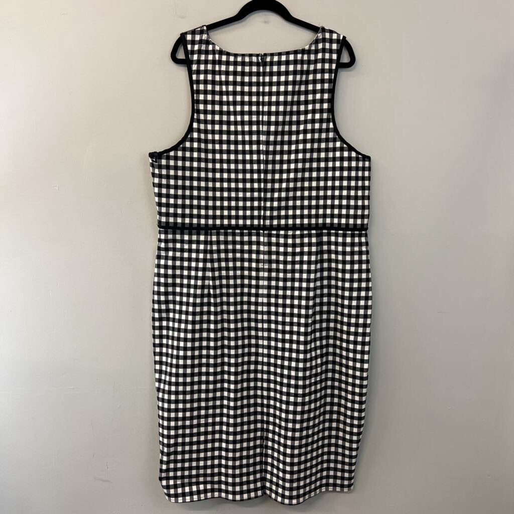 Unique Vintage Black/ White Checkered Sleeveless Dress 3X