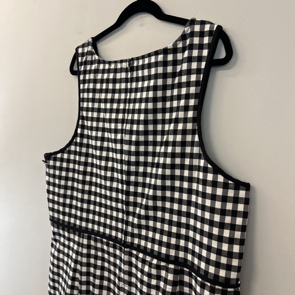 Unique Vintage Black/ White Checkered Sleeveless Dress 3X
