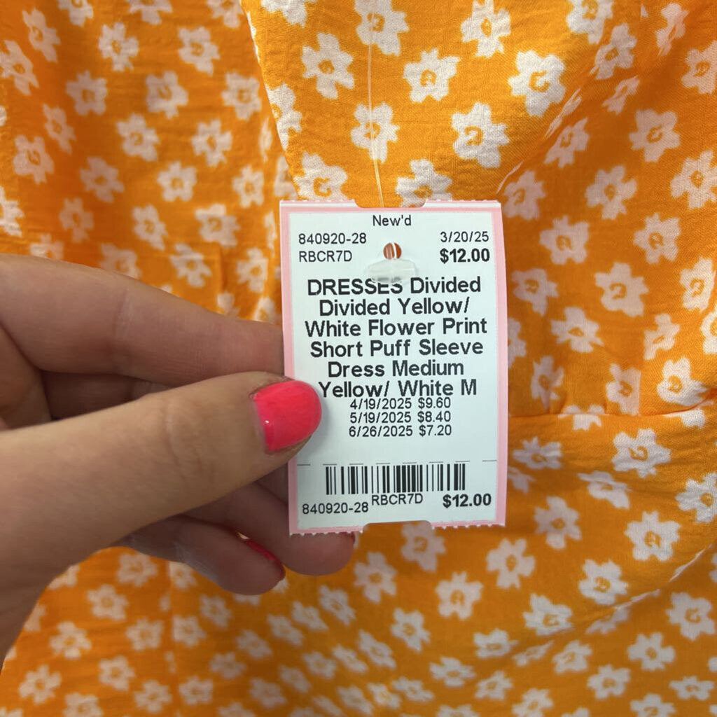 Divided Yellow/ White Flower Print Short Puff Sleeve Dress Medium