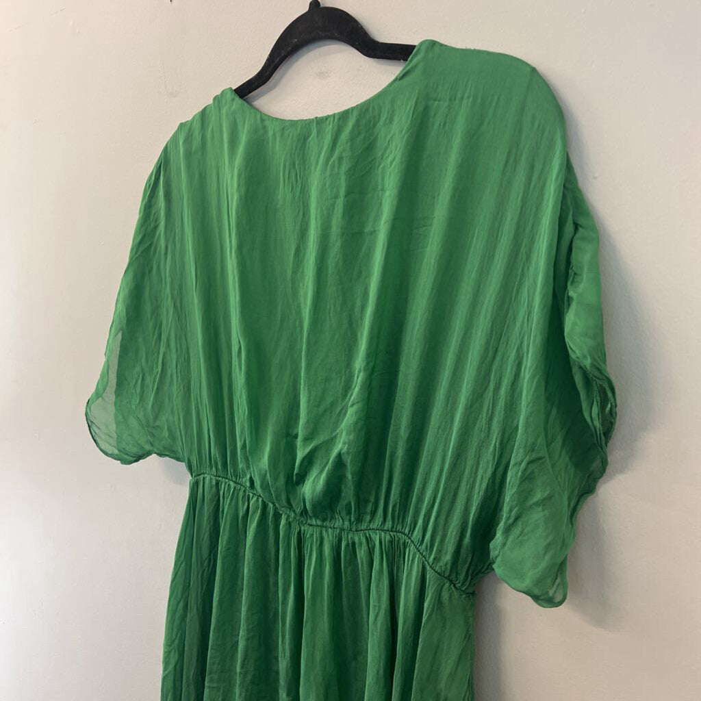 Tempo Paris Green Flowy Short Sleeve Midi Dress Small/ Medium