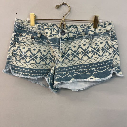 Vanilla Star Blue/ Cream Print Frayed Hem Shorts 11