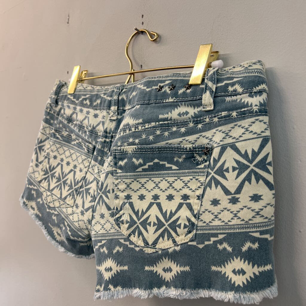 Vanilla Star Blue/ Cream Print Frayed Hem Shorts 11