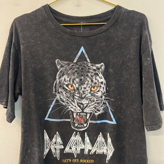 Def Leppard Black/ Multi Short Sleeve Graphic Tee Small