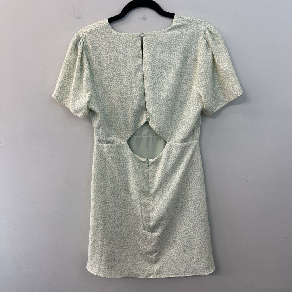 Altar'd State Green/ White Flower Print Short Sleeve Dress Large
