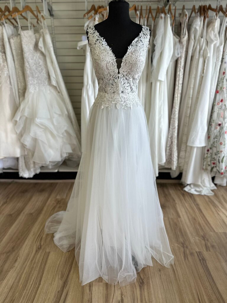 Stella York Ivory Lace Top Tulle Skirt Bridal Gown 10