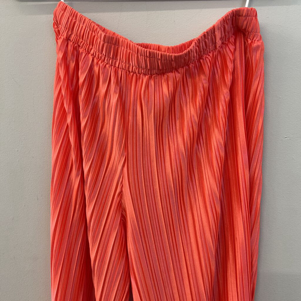 Hello Molly Coral Silky Pleated Convertible Wrap Top/ Pants Set Medium