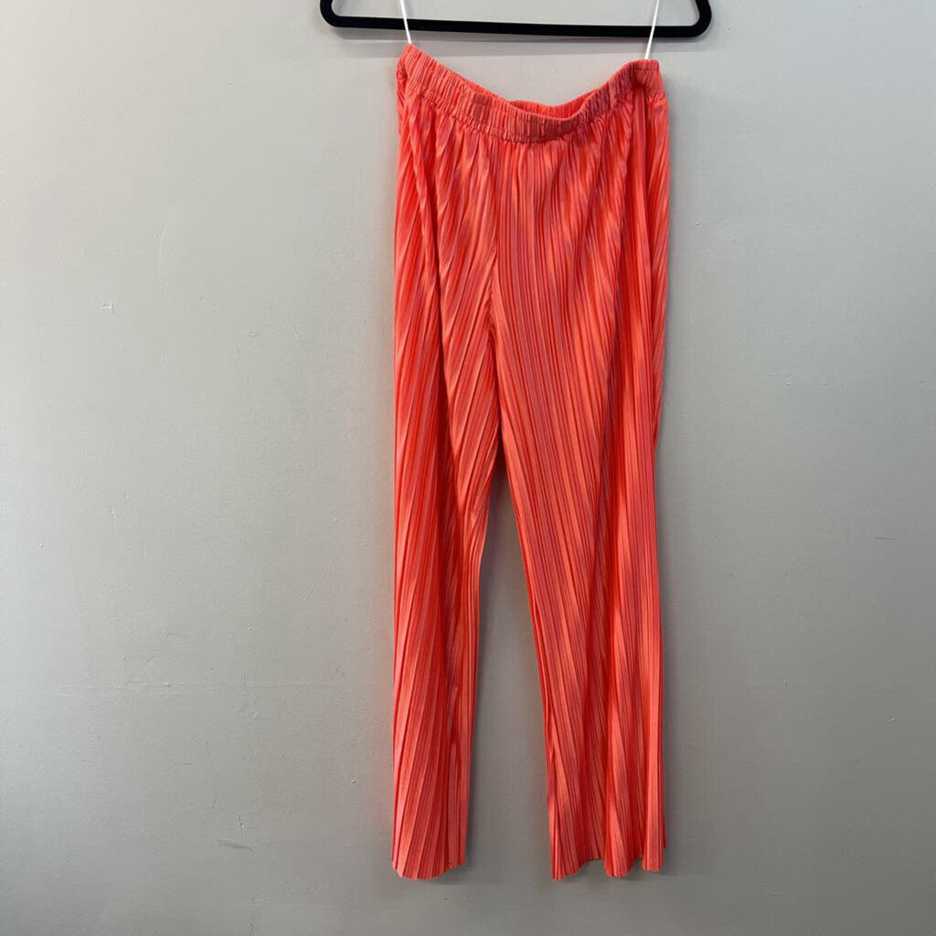 Hello Molly Coral Silky Pleated Convertible Wrap Top/ Pants Set Medium
