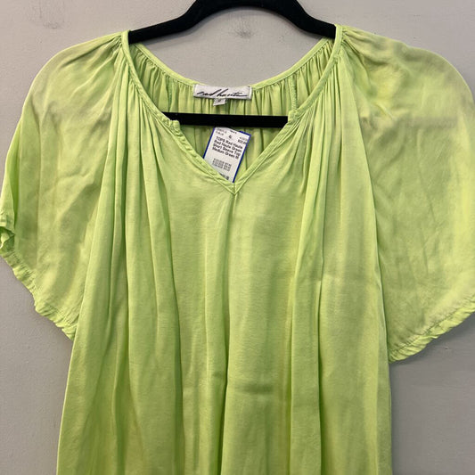 Red Haute Green Short Sleeve Top Medium