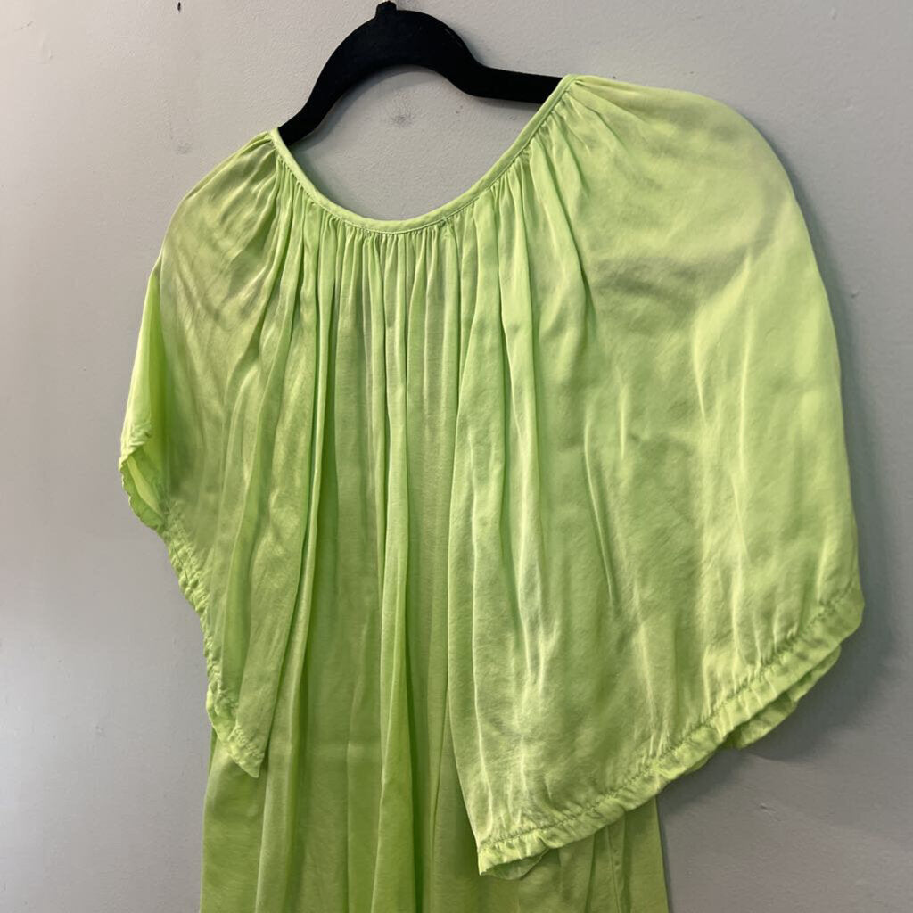 Red Haute Green Short Sleeve Top Medium