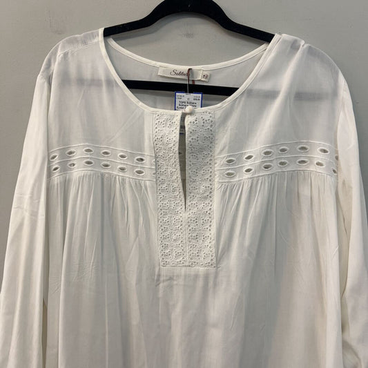 Solitaire White Eyelet Detail Long Sleeve Top 1X