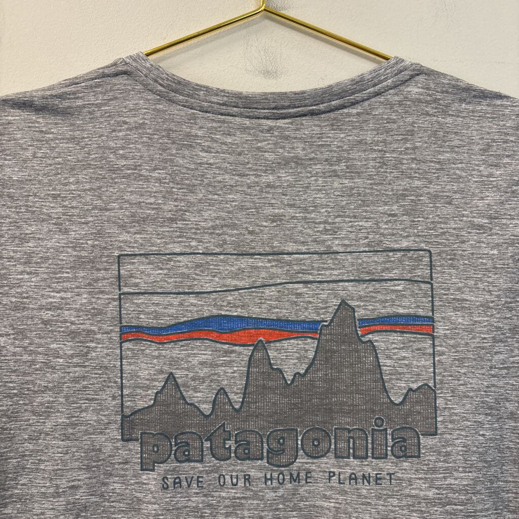 Patagonia Grey Short Sleeve Graphic Tee Large
