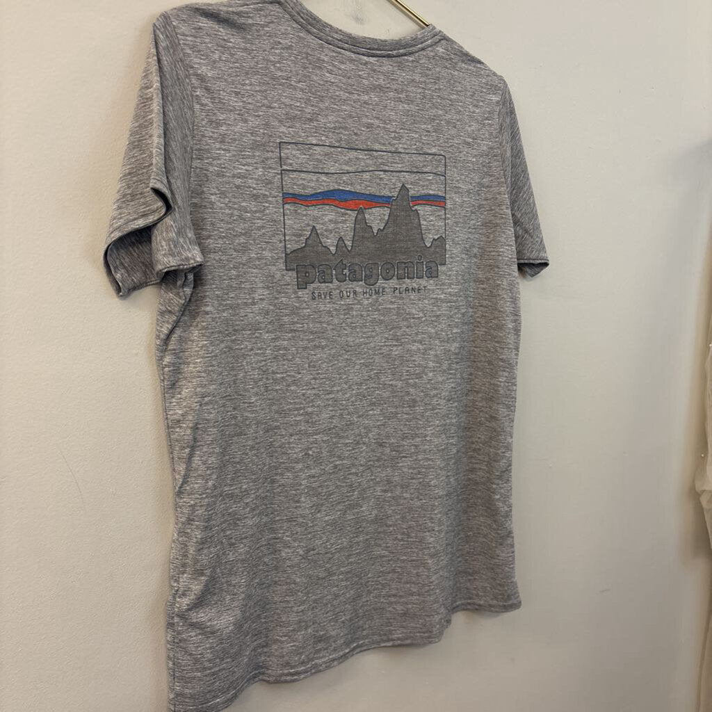 Patagonia Grey Short Sleeve Graphic Tee Large