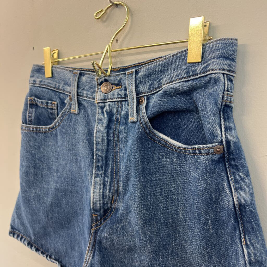 Levi Medium Wash High Waisted Mom Denim Shorts 27