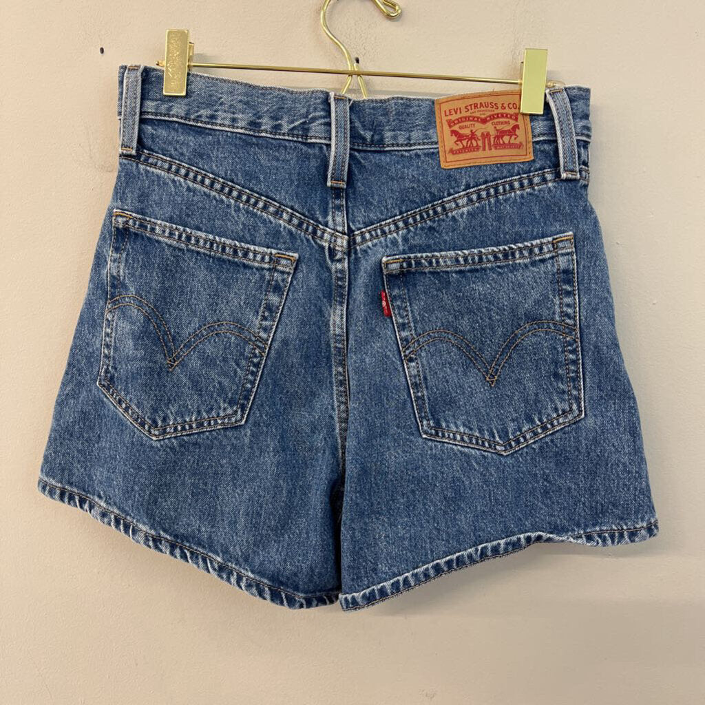 Levi Medium Wash High Waisted Mom Denim Shorts 27