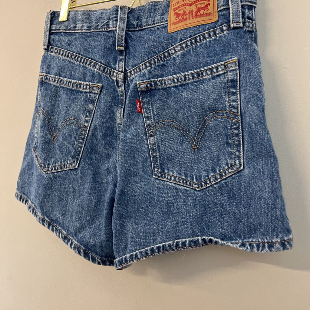 Levi Medium Wash High Waisted Mom Denim Shorts 27