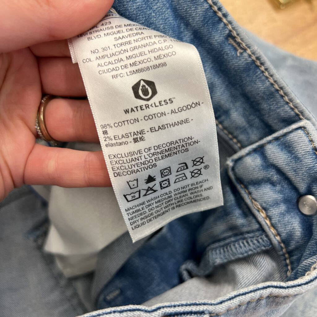 Levi Light Wash High Rise Denim Shorts 29
