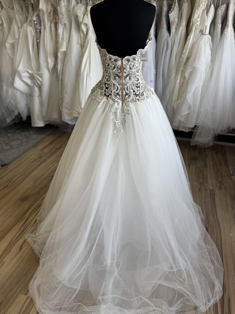 Ashley & Justin Strapless Lace Sweetheart Ballgown 8