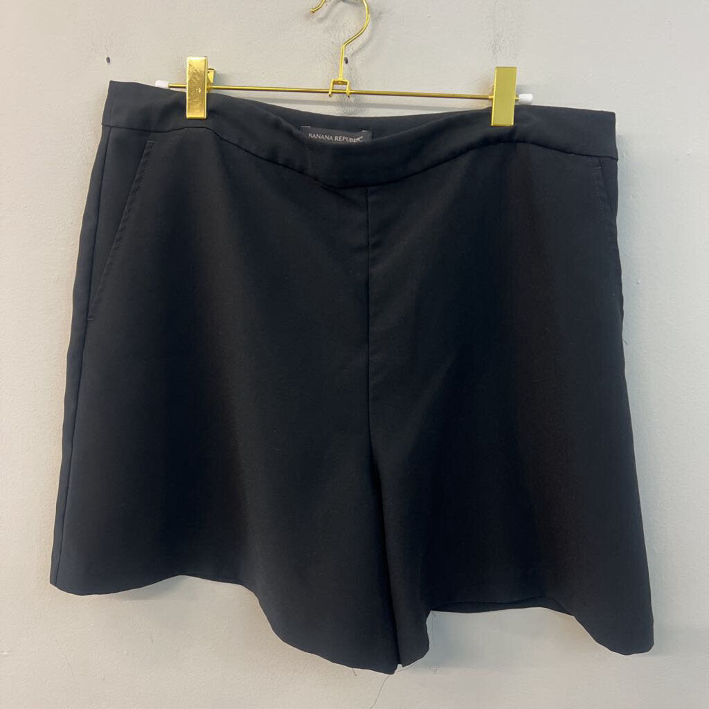Banana Republic Black High Waisted Trouser Shorts 12