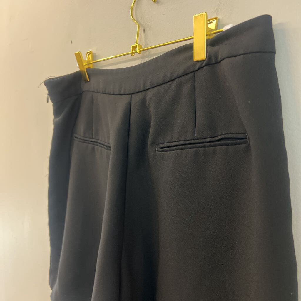 Banana Republic Black High Waisted Trouser Shorts 12