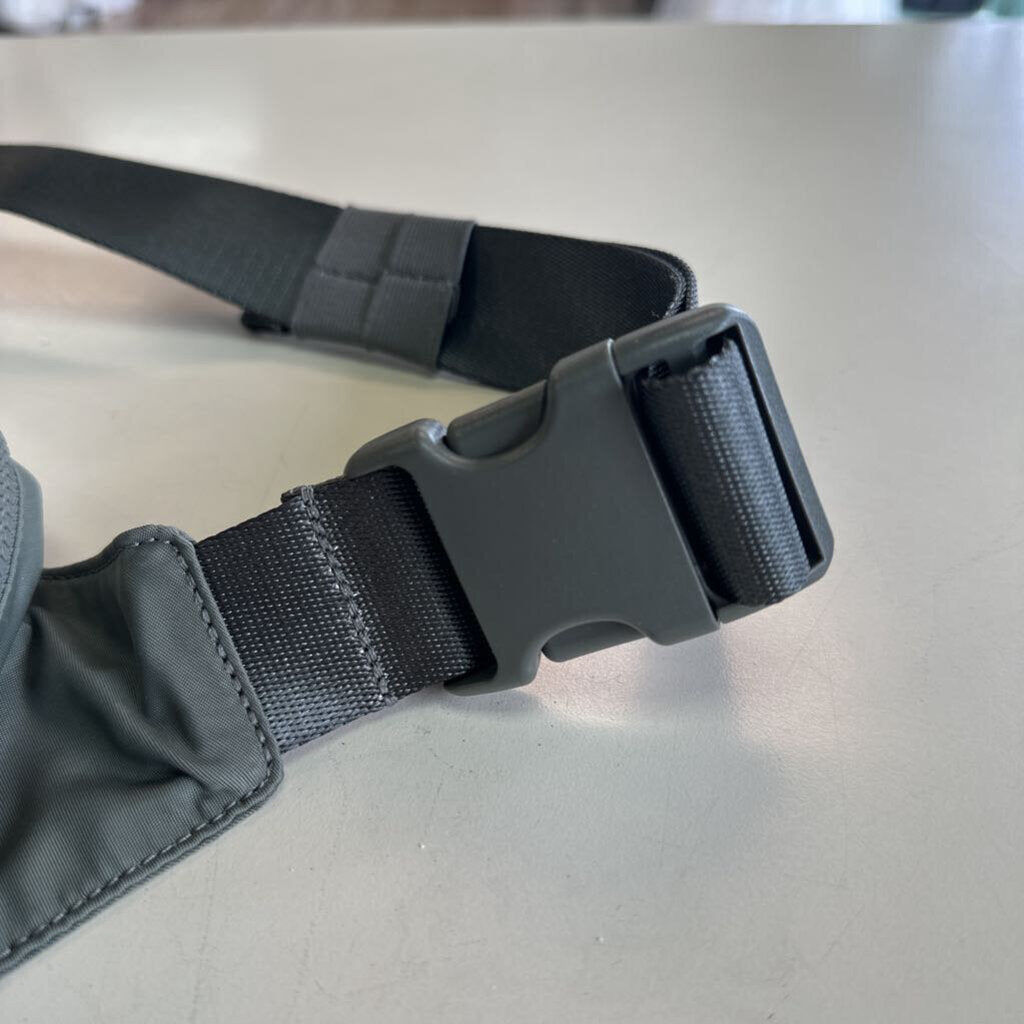 Lululemon Green Everywhere Belt Bag