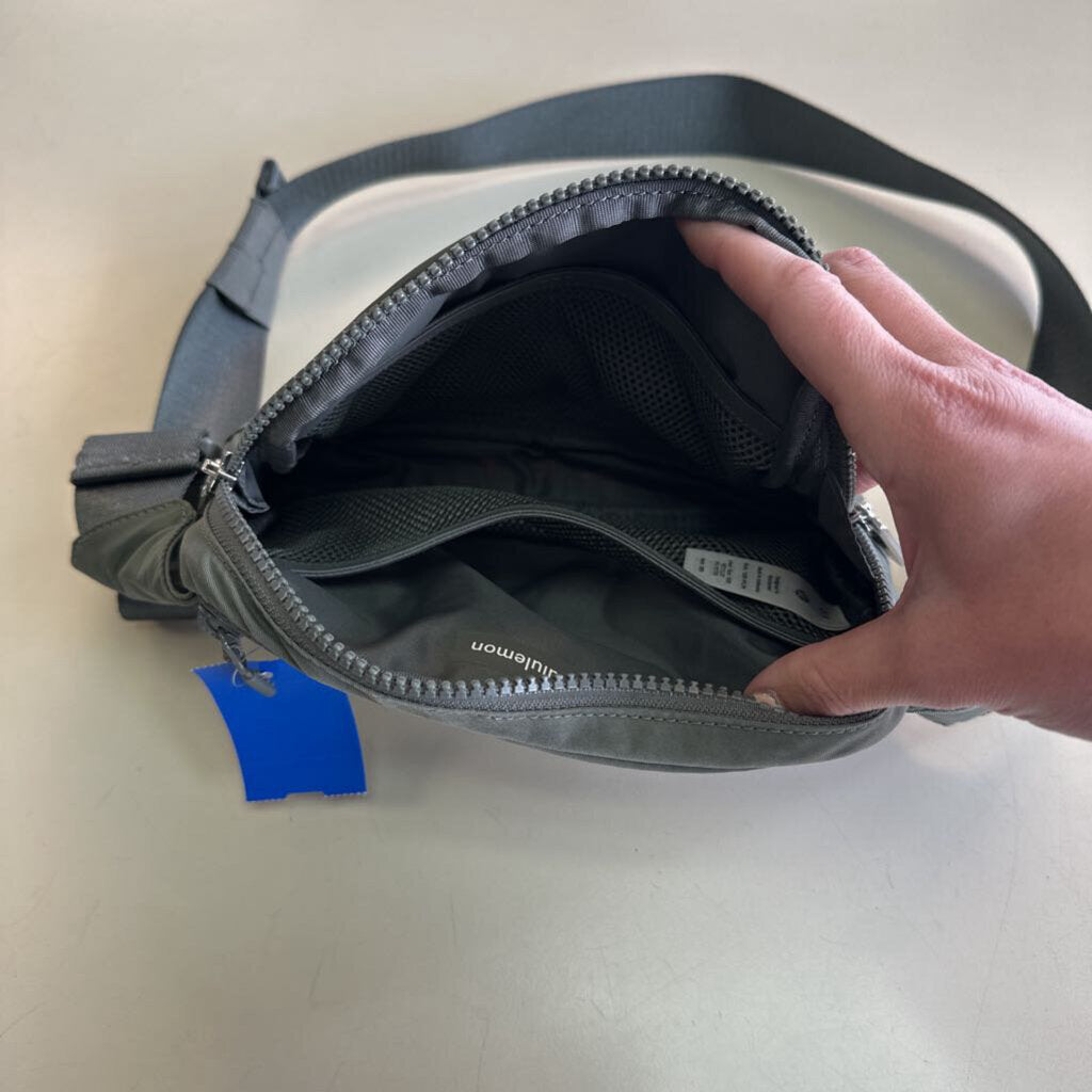 Lululemon Green Everywhere Belt Bag
