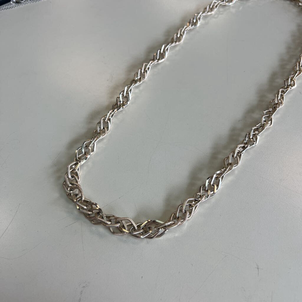 Matte Gold Chain Necklace