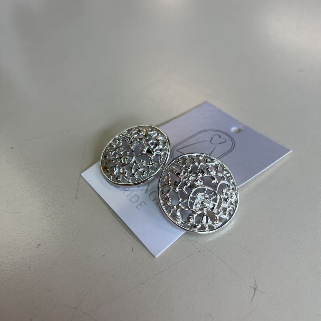 Vintage Sarah Coventry Silver Cut Out Clip On Earrings