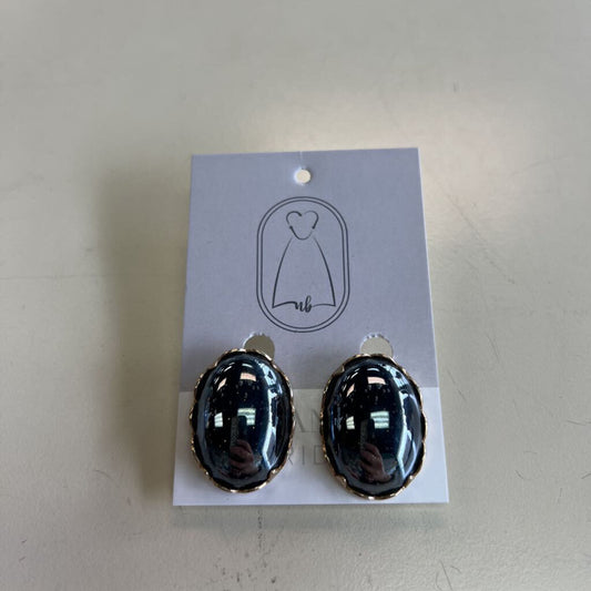 Vintage Sarah Coventry Faux Hematite Clip On Earrings