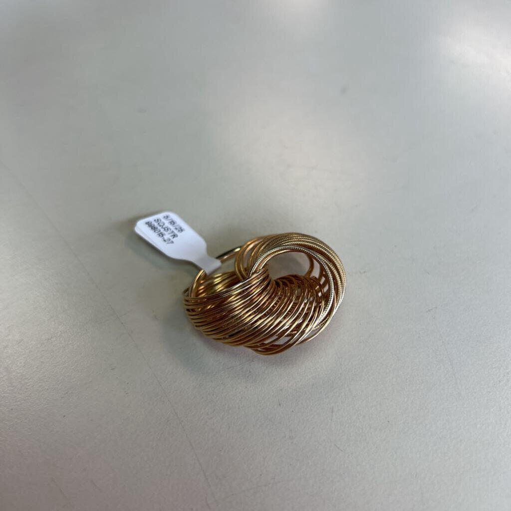 Gold Tone Wire Circular Brooch
