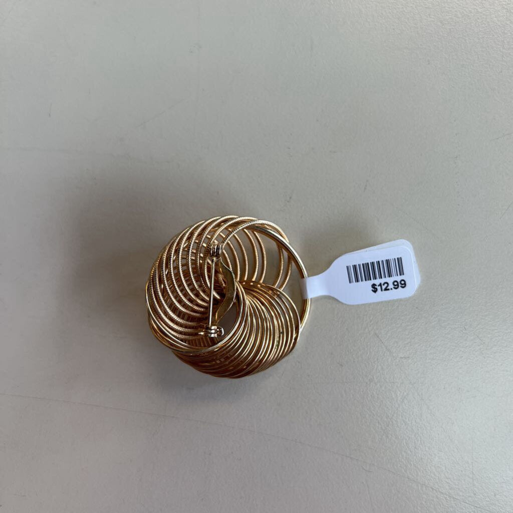 Gold Tone Wire Circular Brooch