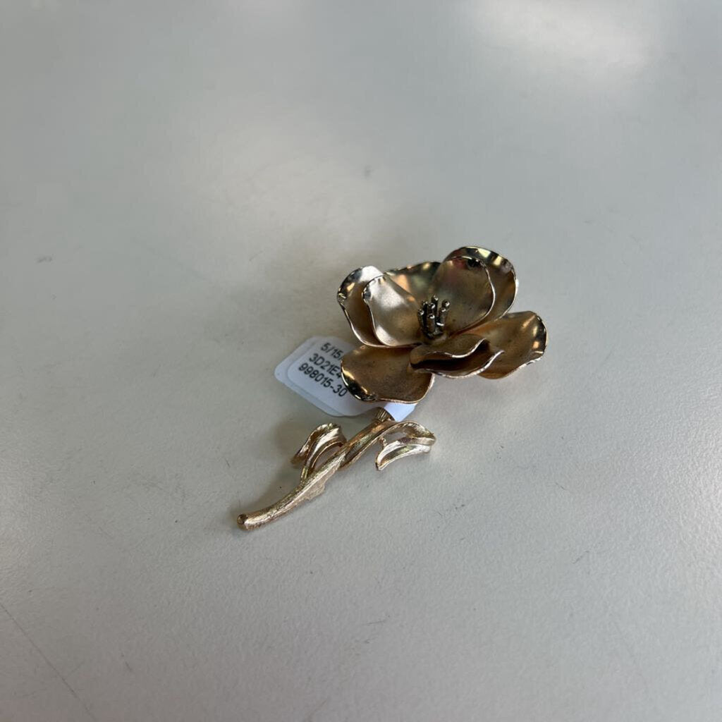 Vintage Gold Toned Flower Brooch