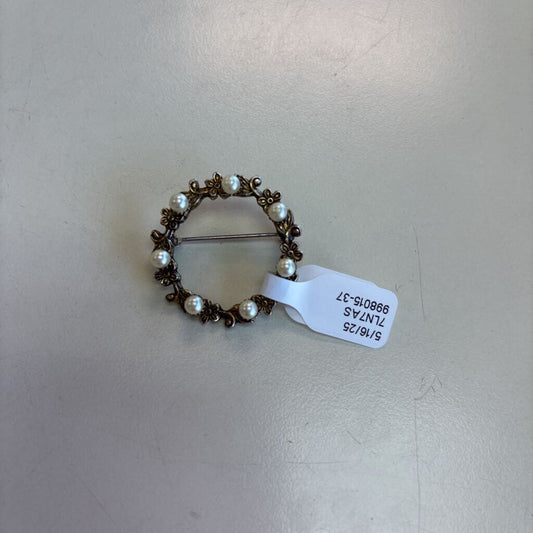 Vintage Ring of Pearls Pin