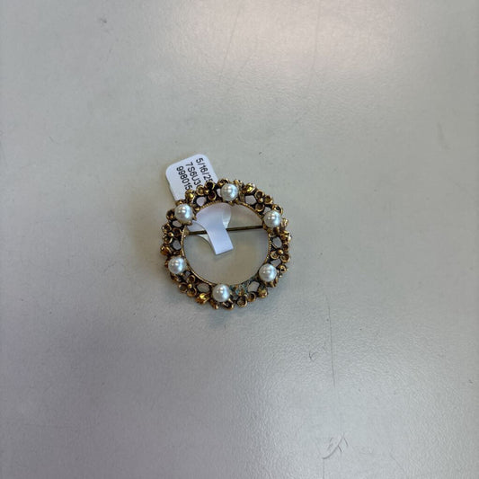 Vintage Gold Pearl Wreath Pin