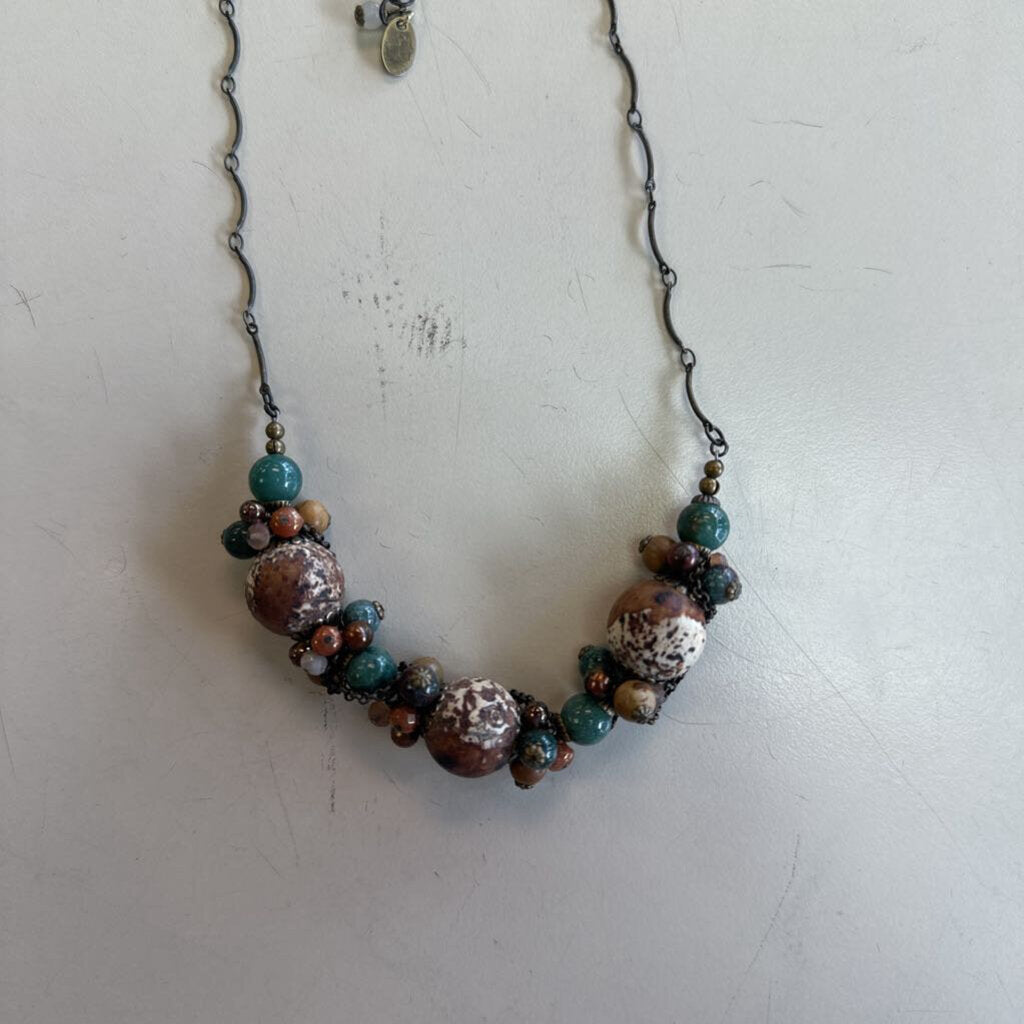 Anne Vaughan Short Stone Necklace