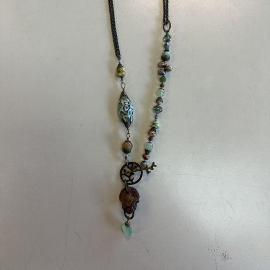 Anne Vaughan Metallic Stone Necklace