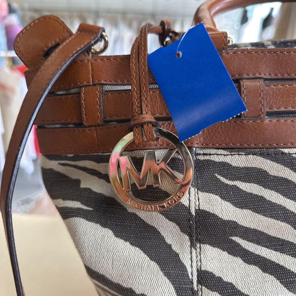 Michael Kors Kingsberry Brown Tiger Striped Canvas Bucket Tote Purse