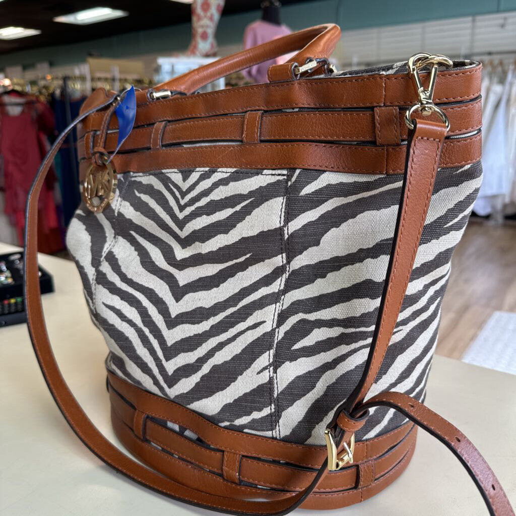 Michael Kors Kingsberry Brown Tiger Striped Canvas Bucket Tote Purse