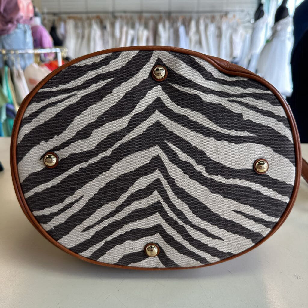Michael Kors Kingsberry Brown Tiger Striped Canvas Bucket Tote Purse