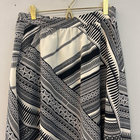 Black/ White Print Midi Skirt Extra Small