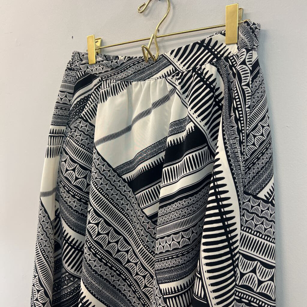 Black/ White Print Midi Skirt Extra Small
