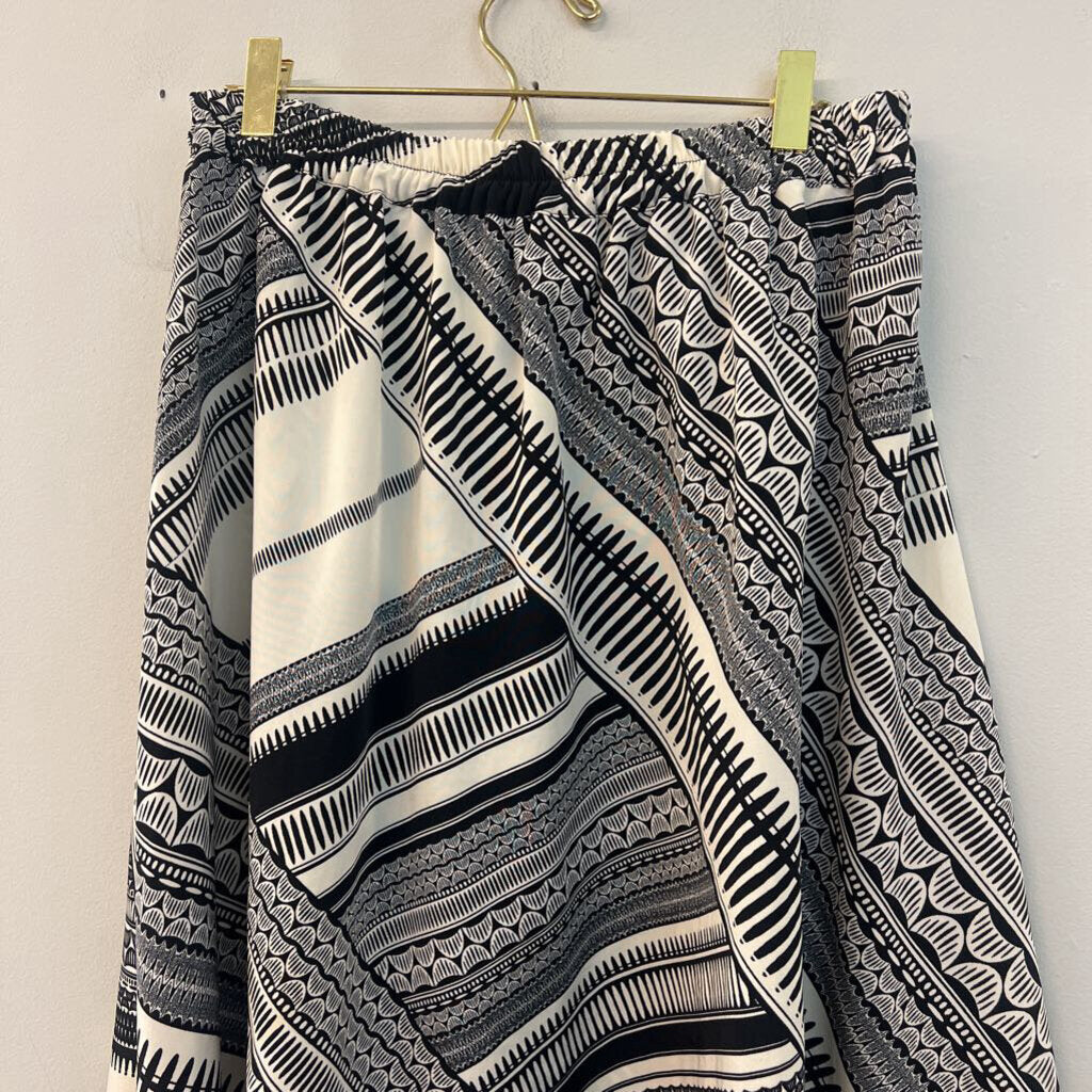 Black/ White Print Midi Skirt Extra Small
